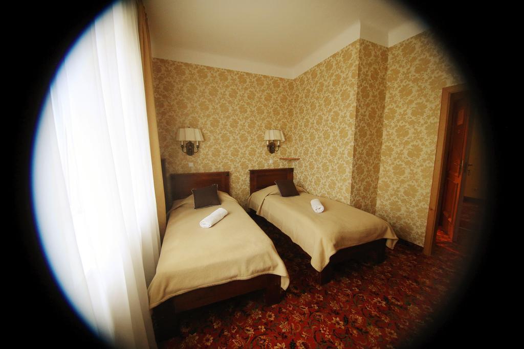 Hotel Плоцк Екстериор снимка