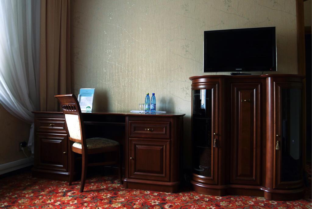 Hotel Плоцк Екстериор снимка